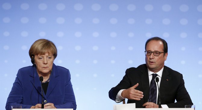 Меркел и Оланд на еднаква позиция за миграционната криза