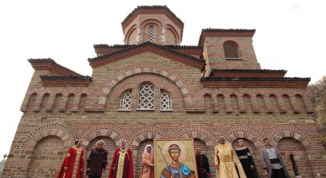 Велико Търново чества 830 години от въстанието на Асен и Петър (снимки)