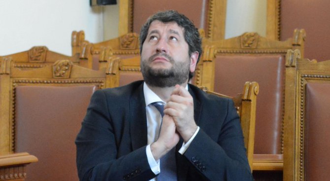 Христо Иванов иска образуване на дисциплинарки срещу главния прокурор на София и прокурор Бецова