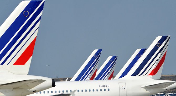 Откриха бомба в самолет на Air France с 459 пътници на борда (обновена)