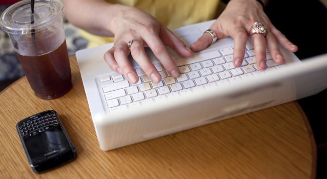 Все по-малко домакинства в Ямболска област имат достъп до интернет
