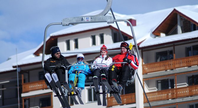 Дете пострада на ски писта в Пампорово