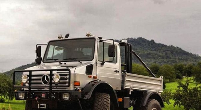 Шварценегер продава уникалния си Mercedes-Benz Unimog в eBay