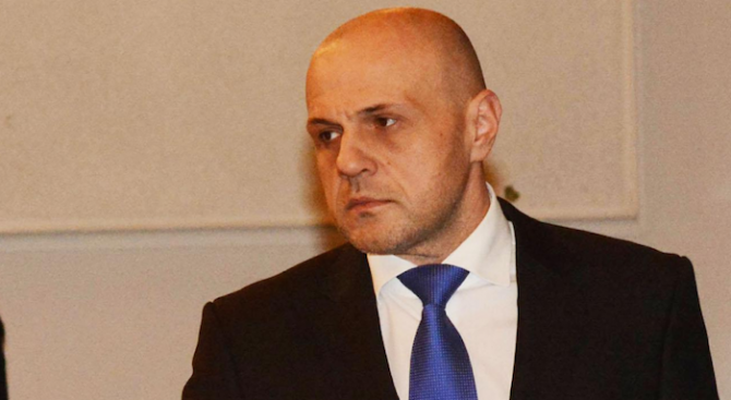 Дончев: До четири месеца очакваме решението на съда за иска на "Атомстройексперт"