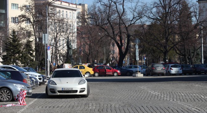 КАТ с масови хайки срещу неправилно паркирани автомобили