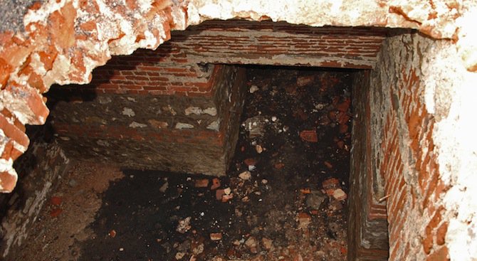 Откриха древни сгради под релсите на гарата в Симеоновград (снимки)