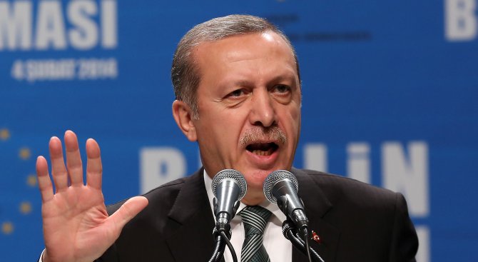 Акростих срещу Реджеп Ердоган вкара турски журналист в зандан