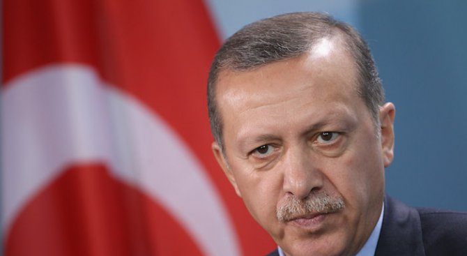 Ердоган се закани да удари и Конституционния съд в Турция