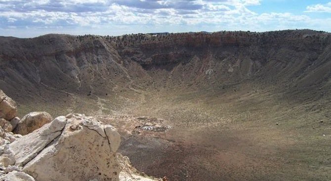 Проучват кратера, формиран от астероида-убиец на динозаврите