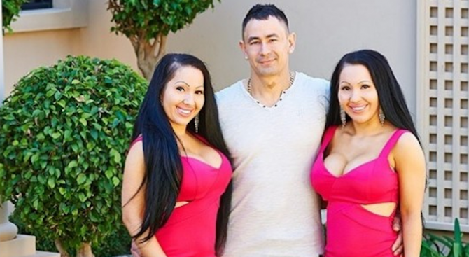 Еднояйчни близначки раждат заедно от общото си гадже