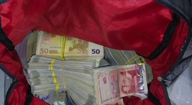 ГДБОП отново нащрек за данъчни престъпления и пране на пари (снимки)