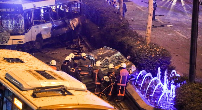 Посланикът на Австралия в Турция бил в колата си на метри от атентата в Анкара