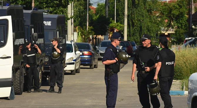 Ромско меле с брадви, ножове и бухалки в село Трудовец