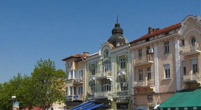 Най-старият плевенски площад ще бъде украсен с 26 000 цветя