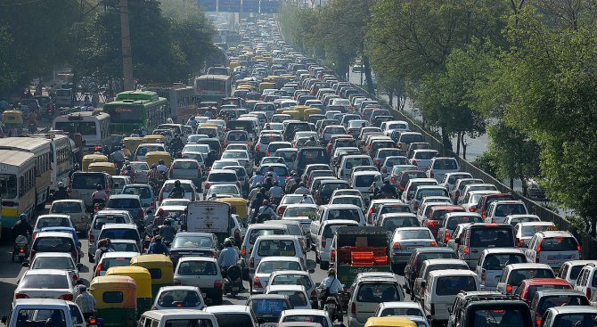Голямото прибиране: 200 000 коли към София
