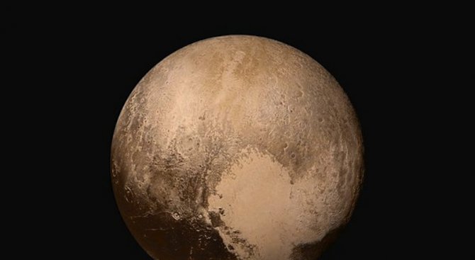 НАСА публикува снимка на „потъналото“ сърце на Плутон (снимка)