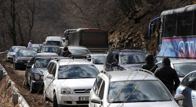 По Е-79 движението е с 20 км в час