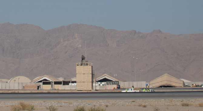 Няма пострадали български военнослужещи при ракетен обстрел на летище Кандахар в Афганистан