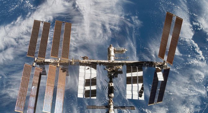 Международната космическа станция обиколи Земята 100 000 пъти