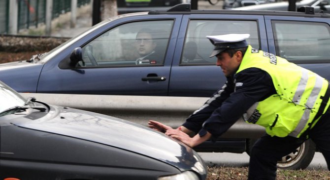 Арестуваха 22-годишен за шофиране в нетрезво състояние