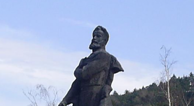 Паметник на Христо Ботев ще бъде открит в Каварна