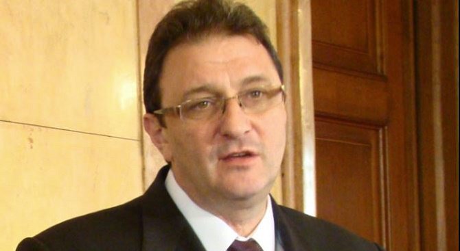 Петър Мутафчиев: БСП е с ясни критики към управляващите, сериозна опозиционна сила е