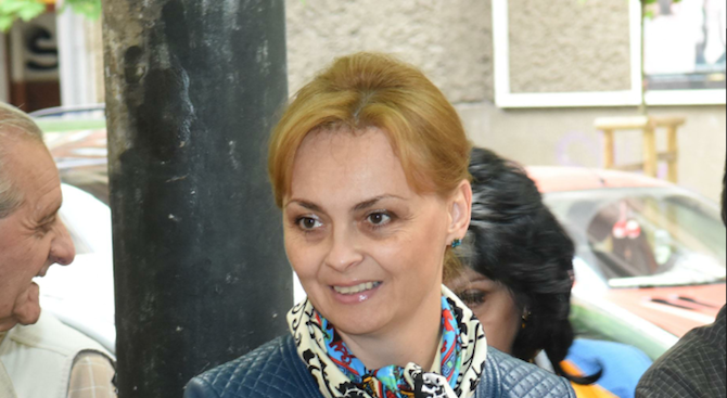 Полина Карастоянова е освободена от постовете, които заема в парламентарните комисии (видео)