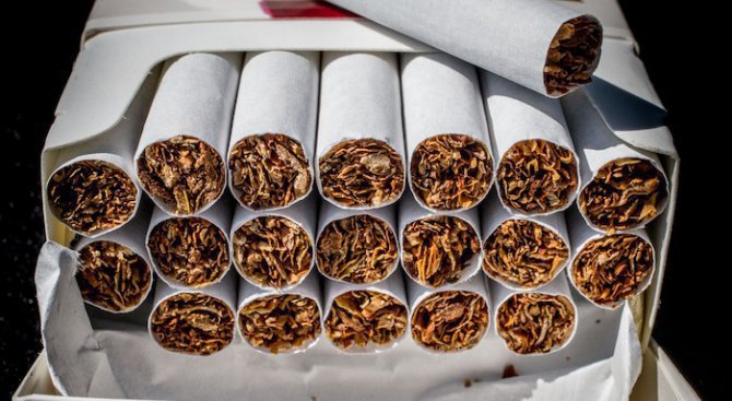 Иззеха 79 000 къса цигари и близо 12 кг тютюн без бандерол