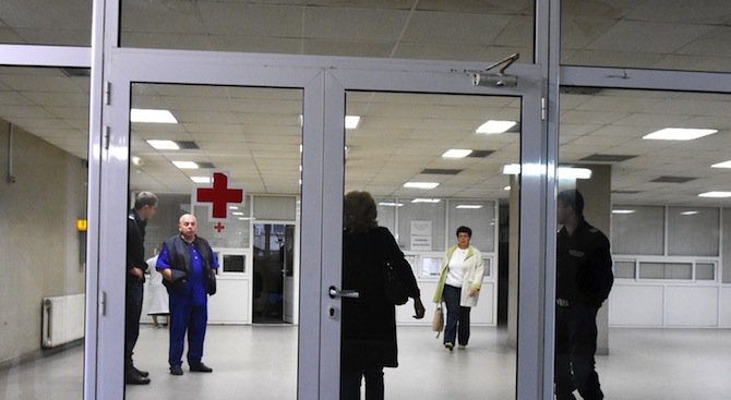 Увредена психика, инфекция на кожата и атрофия на мускулите грозят Митьо Очите, прогнозира лекар