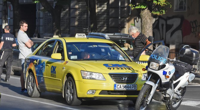 75-годишна жена почина в такси в София