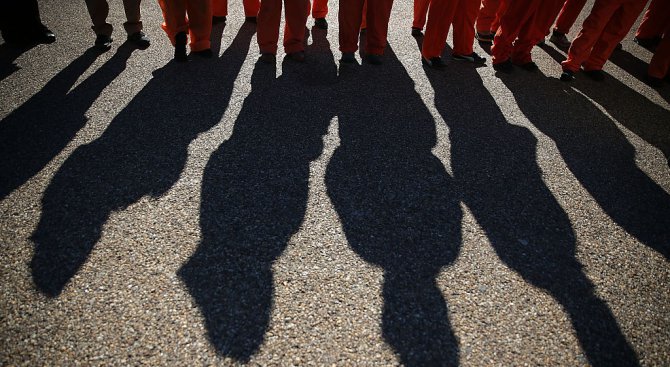 Затворник в „Гуантанамо“ преместен в Черна Гора