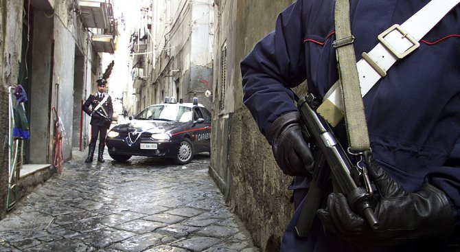 Български каналджии арестувани в Италия