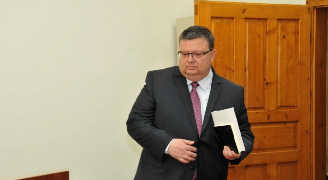 Цацаров отличи прокуратурата във Велико Търново