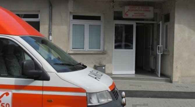 Почина затворникът, който се запали на детската площадка