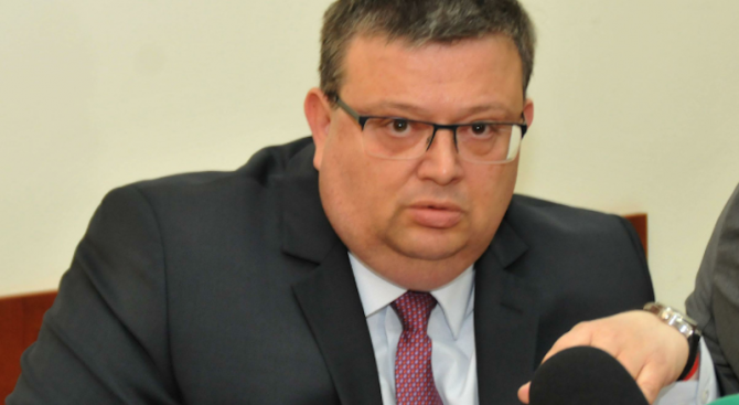 Сотир Цацаров: Сивият сектор трябва да бъде унищожаван (видео)