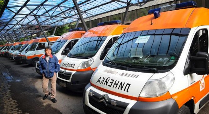 Спешна помощ в София се нуждае от над 100 лекари и 50 медицински сестри