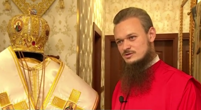 Архимандрит Дионисий за зарята на Великден: Да се изрази радостта от ...