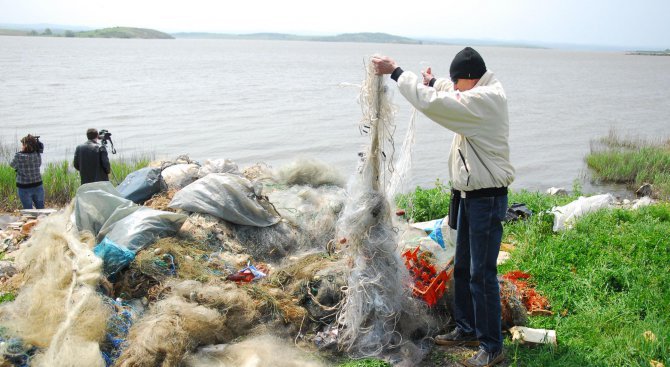 Бракониерски рибарски мрежи намериха край Шаново