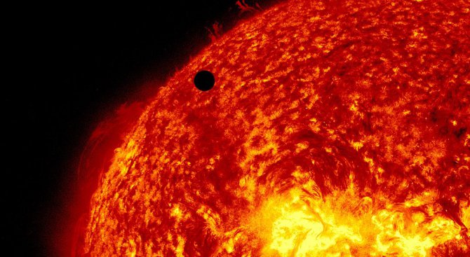 NASA откри огромна растяща дупка на повърхността на Слънцето