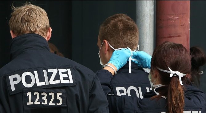 Ислямист рани 17 души в Германия с брадва (обновена+видео)