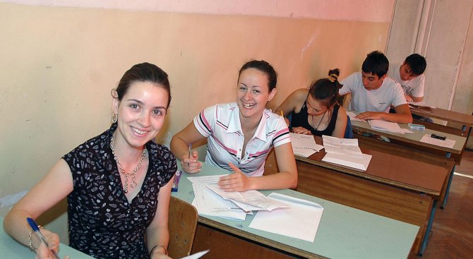 Търсят учители по български език в Търговище