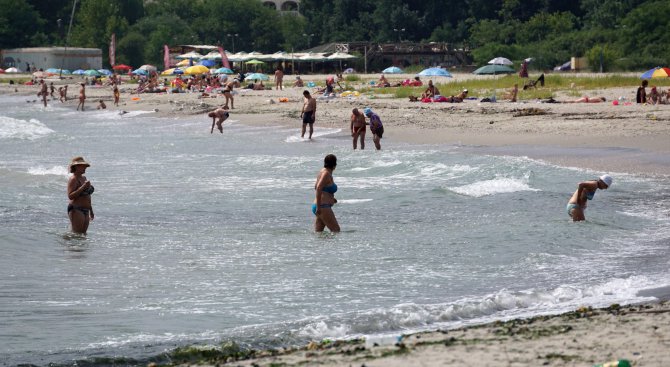 Водата край Лозенец вече е кристално чиста