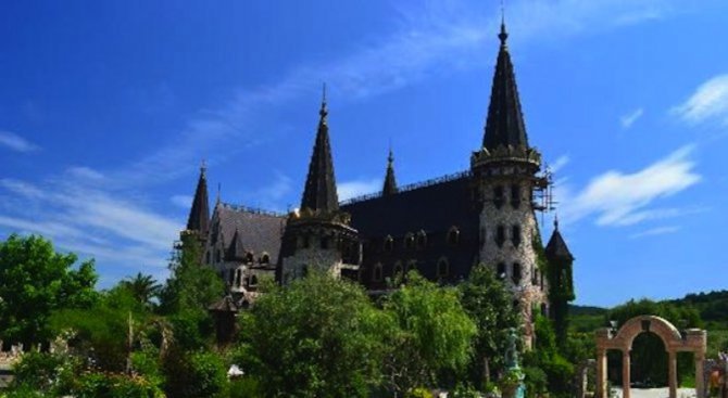 Замъкът в Равадиново има своята историческа основа, твърди Божидар Димитров