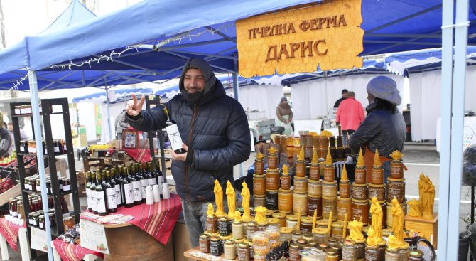 Спад в оборота на търговията на дребно