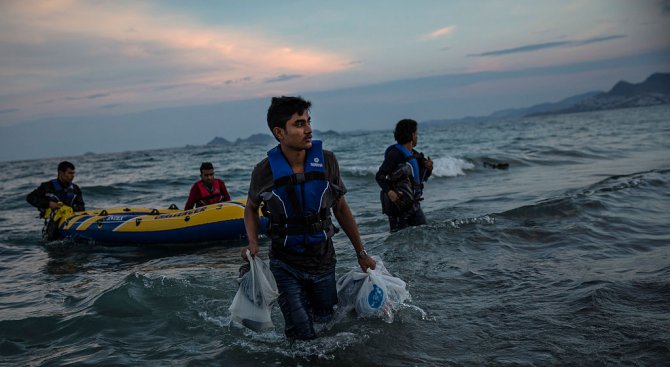 Бежанците платили по $10 000, за да преминат река Дунав