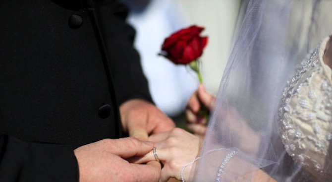 Сключването на брак на щастливи дати носи провал