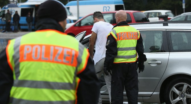 Арестуваният за планирания в Германия атентат е свързан с ИД