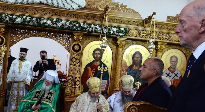 Борисов: Правителството е обновило и изградило стотици църкви и манастири (снимки)