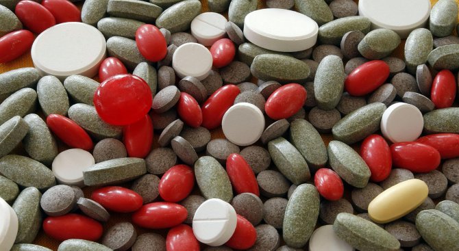 България договоря по-евтини лекарства с други държави