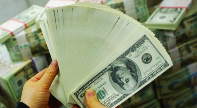Щатският долар увеличи стойността си спрямо йената заради Клинтън